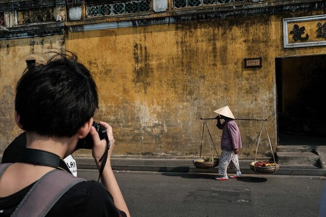 150-Minute Private Morning Old Town Photo Walk - What to bring so your photos improve fast