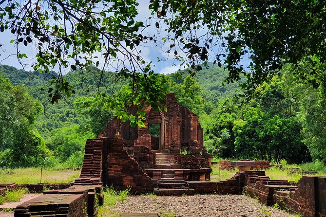 A Private Full Day Tour to My Son Sanctuary & Marble Moutains - Lunch With Traditional Noodles: The Day’s Energy Reset
