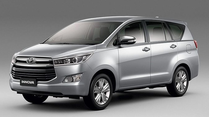 Airport Transfer (From Hotel in Hoi An to Da Nang Airport) 7 Seat Car - The 7-seat car setup and what it means for your luggage