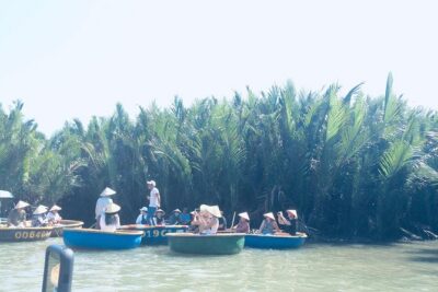 Basket Boat Ride and Old Town Walking Private Tour - Pickup, private pacing, and how your guide keeps control