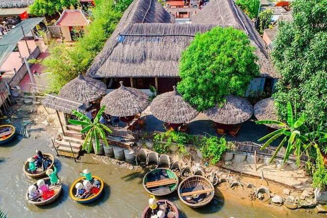 Cam Thanh Coconut Village & Lantern Making Eco Tour in Hoi An - The bamboo basket boat: paddling through coconut waterways