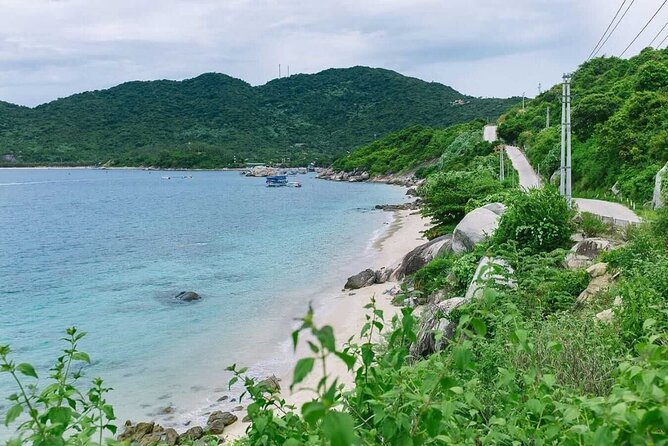 Cham Island Snorkeling - Wonderful Beach - Speedboat Daily Tour - Getting to Cu Lao Cham fast: the speedboat rhythm and pickup flow