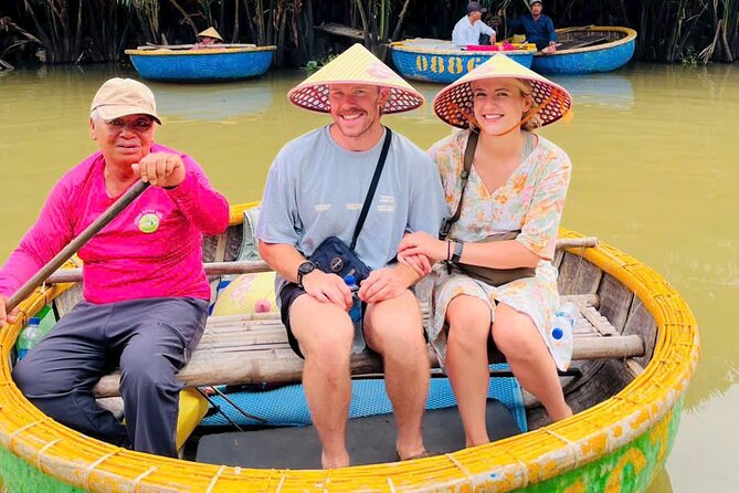 Coconut Basket Boat Ride by Hangcoconut - Artisan performance and the spinning-boat extra you should budget for
