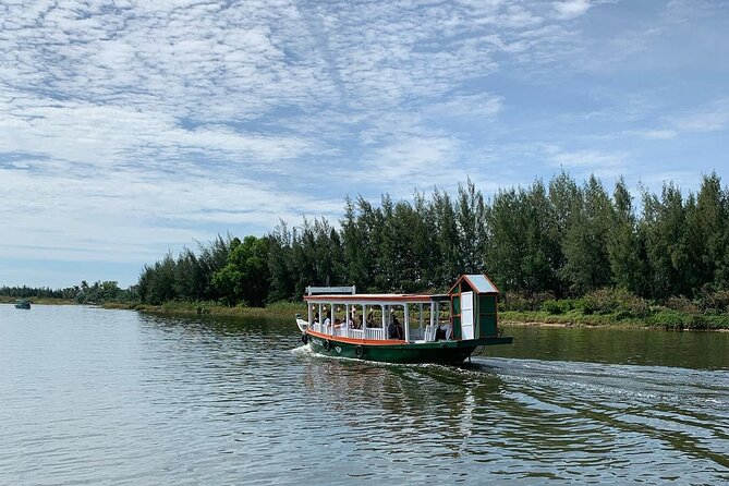 Cooking class, market tour and basket boat tour - Key highlights you’ll care about