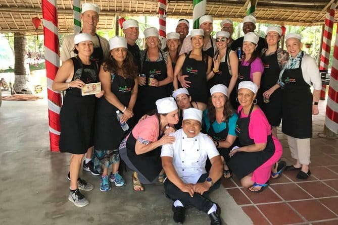 Cooking Class with Tra Que Eco Farm & Local Market Discovery - What You Eat: Lunch, Dessert, and Drinks You Actually Get