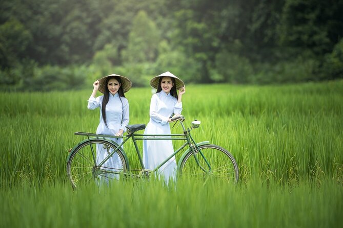Countryside Bicycle Tour from Hoi An - All Inclusive - Hoi An Ancient Town Stop: Boat Builders, Mother-of-Pearl, and Sleeping Mat Weavers