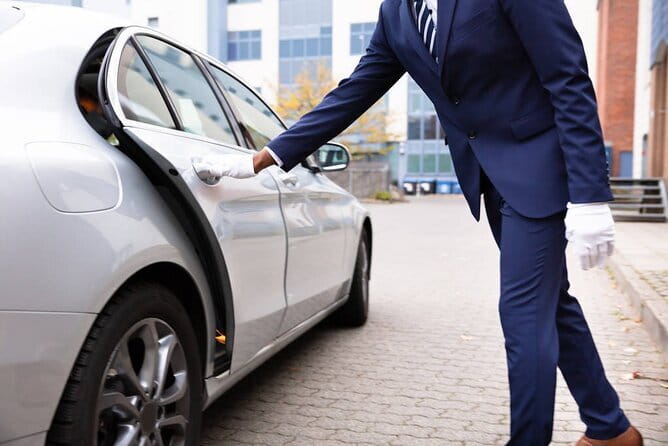 Da Nang Airport Arrival Or Departure By Private Car Transfers - Drop-off zones: Hoi An, Da Nang, and where extra fees apply