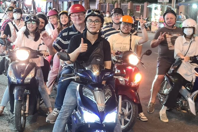 Da Nang by Night from Hoi An: Seafood dinner, night market and cruise trip - The Night Market Stop: Bargaining Help Without the Guesswork