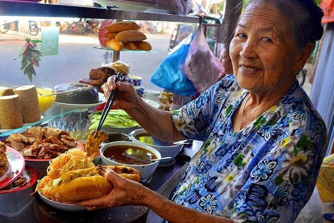 DA NANG to Hoi An Rural Villages and River Islands PRIVATE TOUR - Tra Que Vegetable Village: herb gardens, farmer life, and quick photo moments