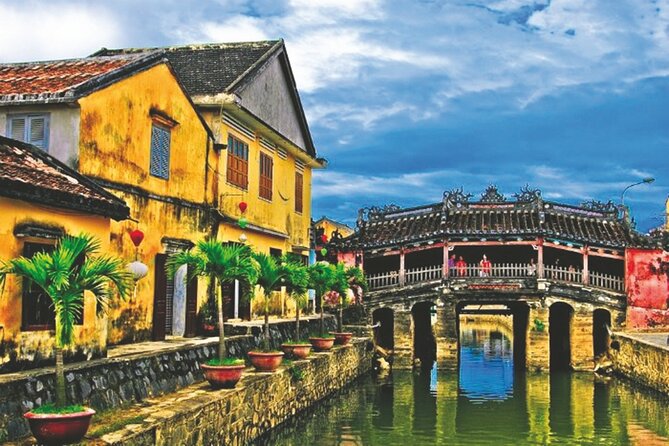 DaNang Airport Transfer to Hoi An by private car or vice versa - Finding the driver fast: name sign and phone communication