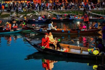 Experience Night Boat Trip and Floating Lantern on Hoai River - Lighting the Flower Lanterns on the Hoai River: The Wish and the Release