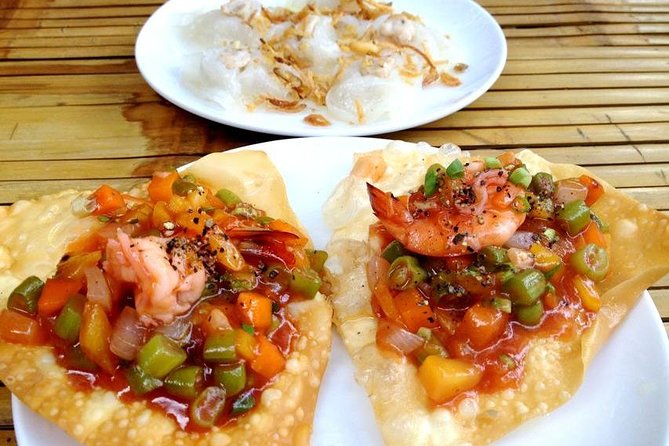 Experience Street Local Food Tour Hoi An - Stop in Hoi An Ancient Town: the best part is where you’re sent