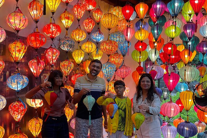 Explore Highlights Hoi An by Walking - Stop 4: Japanese Covered Bridge—icon photos with context