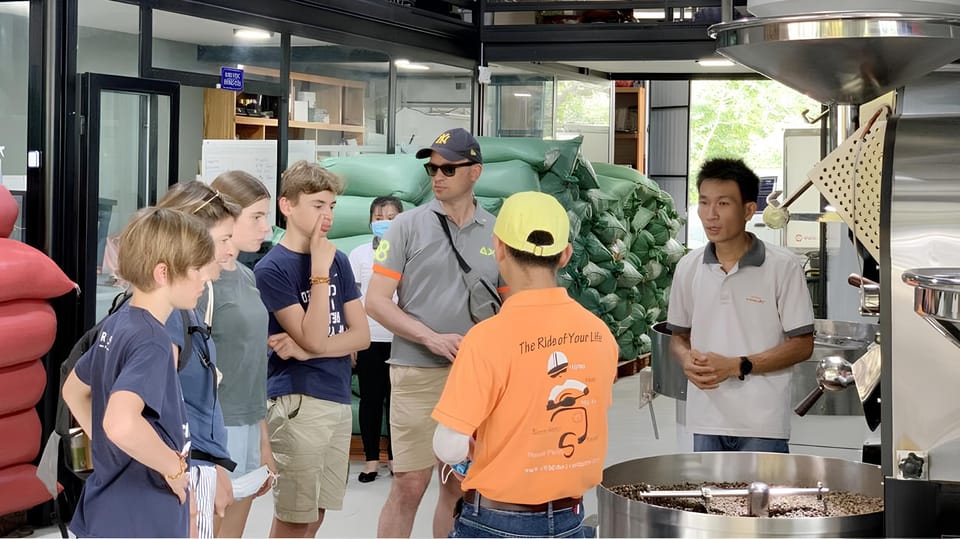 Exploring Vietnamese Coffee Culture, Coffee Making in Hoi An - Cookie and Coffee: Timing Your Tastes Like a Local