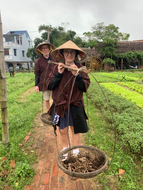 Farming with Farmers at ancient vegetable Village "Tra Que" - The 300-year-old Tra Que herb village: where “heritage” means living work
