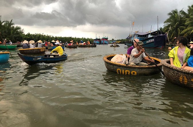 From AUTHENTIC FARMER'S LIFE to ECO RIVER FISHING EXPERIENCE - Cam Thanh: basket boat rowing in the Bảy Mẫu coconut forest