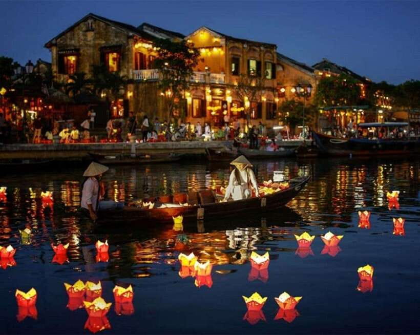 From Da Nang: Hoi An City Tour W Boat Ride - Lantern Release - Tan Ky Ancient House (and other old homes): merchant wealth you can walk through