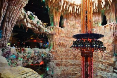Guided Ba Na Hills & Golden Bridge Day Tour from Hoi An/Da Nang - Golden Bridge: what you really get from walking it