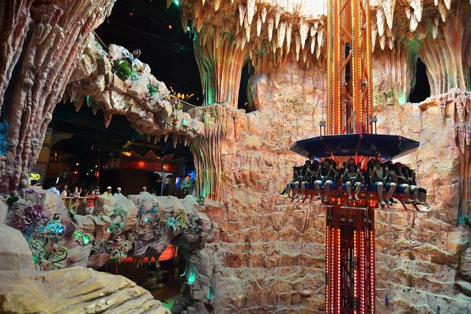 Guided Ba Na Hills & Golden Bridge Day Tour from Hoi An/Da Nang - Golden Bridge: what you really get from walking it