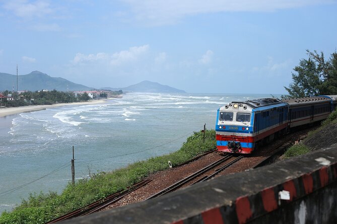 Hai Van Pass Adventure - Private Car Tour From Hoi An & Da Nang - Lang Co Lunch by the Sea and the Train That Cuts the Coast
