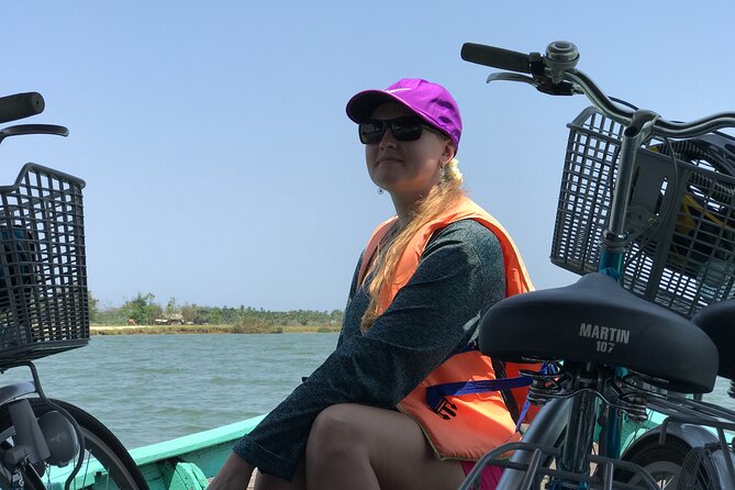 Half-Day Hoi An Countryside and Villages Tour by Bike - Tra Que Vegetable Village: Organic Greens, Riverweed Fertilizer, and Lunch