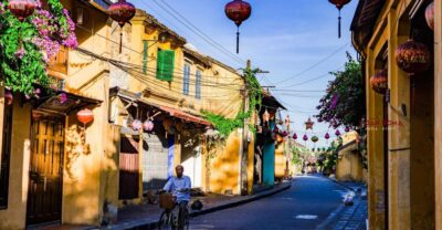 Hoi An: 2.5-Hour Street Food Tour - From Markets to Street Stalls: How the Tour Builds a Food Map