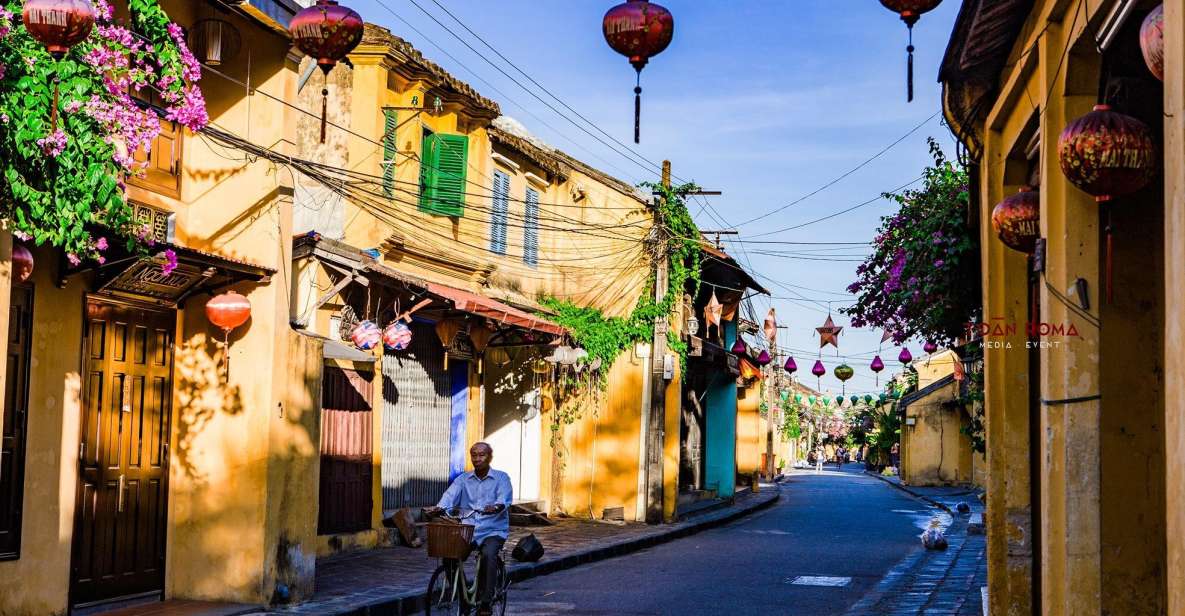 Hoi An: 2.5-Hour Street Food Tour - From Markets to Street Stalls: How the Tour Builds a Food Map