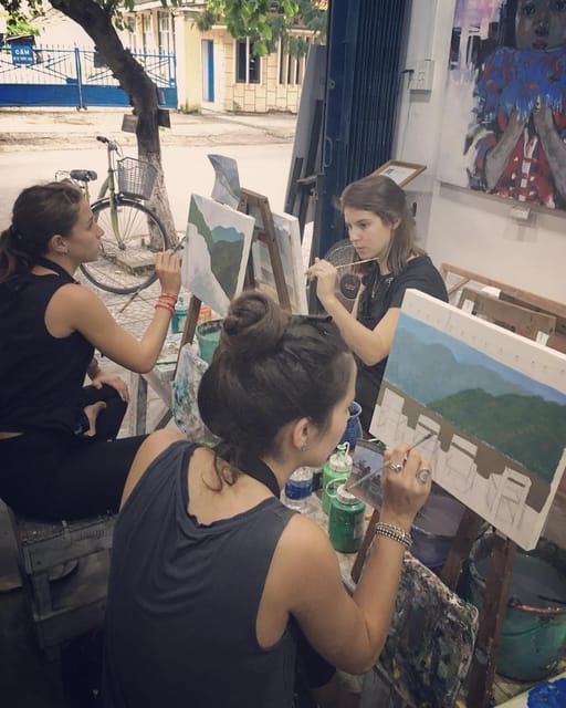 Hoi An: 2 Hours Painting Class with Local Artist in Oldtown - How the 2-hour session works: topic choice or your own photo