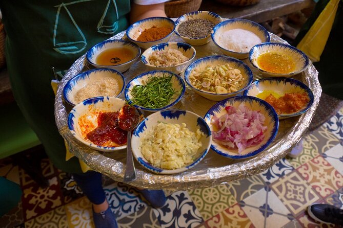 Hoi An at Sunset: Authentic Local Street Food Tour - Small-Group Comfort: Maximum 12 and Family-Run Stops