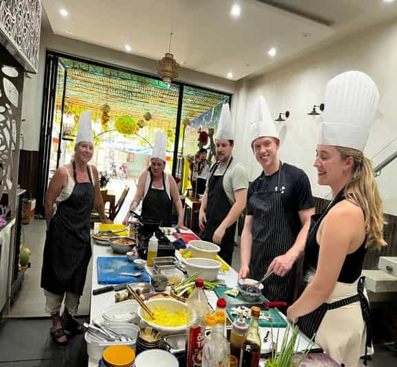 Hoi An Authentic Cooking Class with Pro Chef in Small group - Key moments that make this Hoi An cooking class work