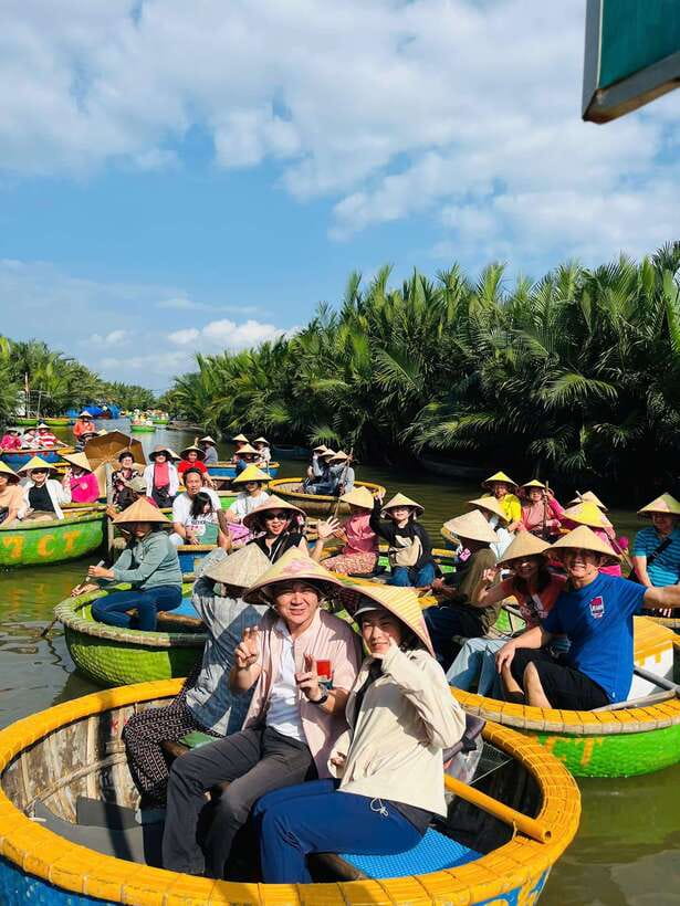 Hoi An: Basket Boat Ride in the BẢY MẪU Coconut Forest - From Restaurant to River: Your First Glide in a Basket Boat
