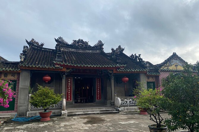 Hoi An Boat Ride and Release Lantern, Night Market Private Tour - The private tour advantage: local guidance and a smooth flow