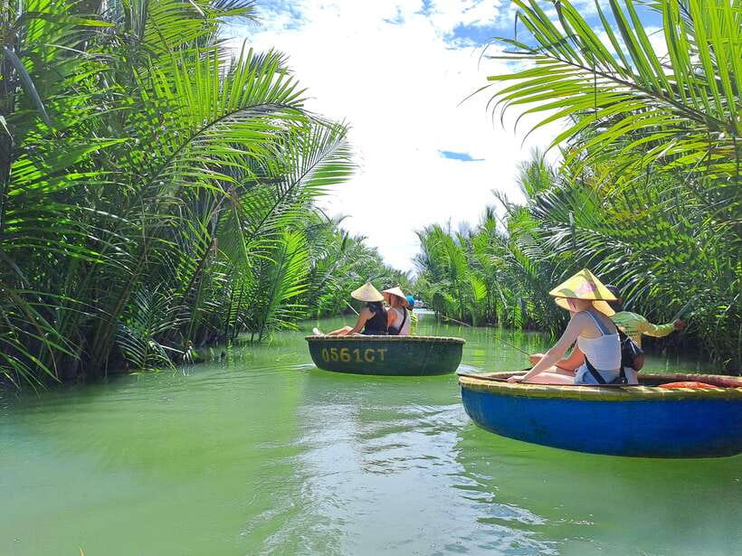 Hoi An City tour -Basket boat ride in the Coconut forest - The 5km Switch to the Water Coconut Palm Village