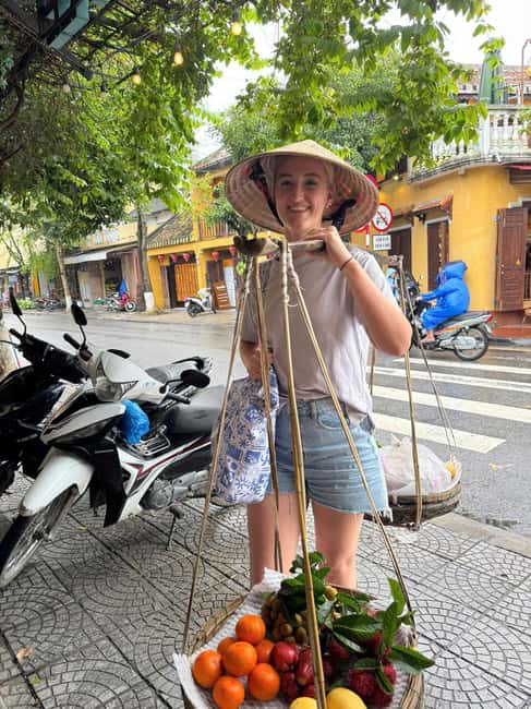 Hoi An City Tour - Boat Ride & Release Lantern: HoiAn/DaNang - Silk, Pottery, and the Performing Arts House Stop
