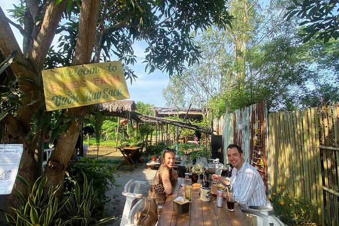 Hoi An Cooking Class - Traditional Chinese Dumpling - The Meal: Eating Your Dumplings With Farm-Fresh Salad