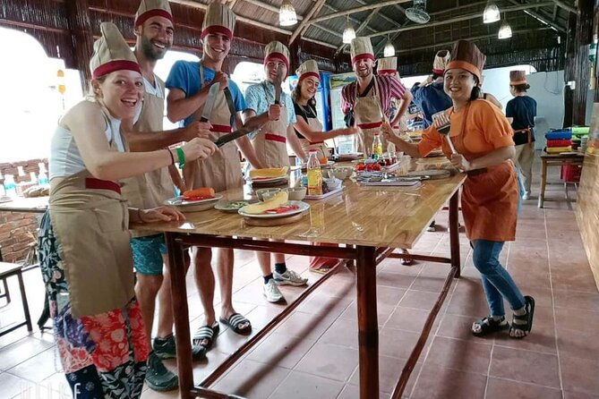 Hoi An Cooking Class with Market Visit - The Cooking Class: Chef Coaching and Vietnamese Flavor Logic