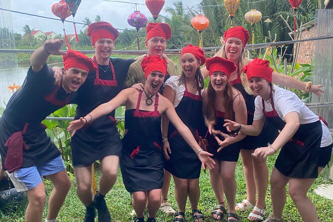 Hoi An Cooking Class(Local market,Basket Boat,Fishing & Cooking) - The local market stop: learning to buy like a cook