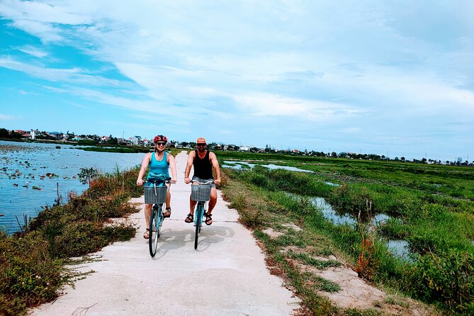 Hoi An countryside cycling tour - Tra Que Vegetable Village: Farming Life Up Close (and Hands-On)