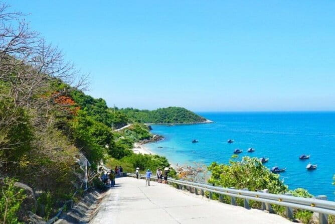 Hoi An Countryside Tour by Car/Motorbike or cycling - Lunch by the riverside: where the day resets