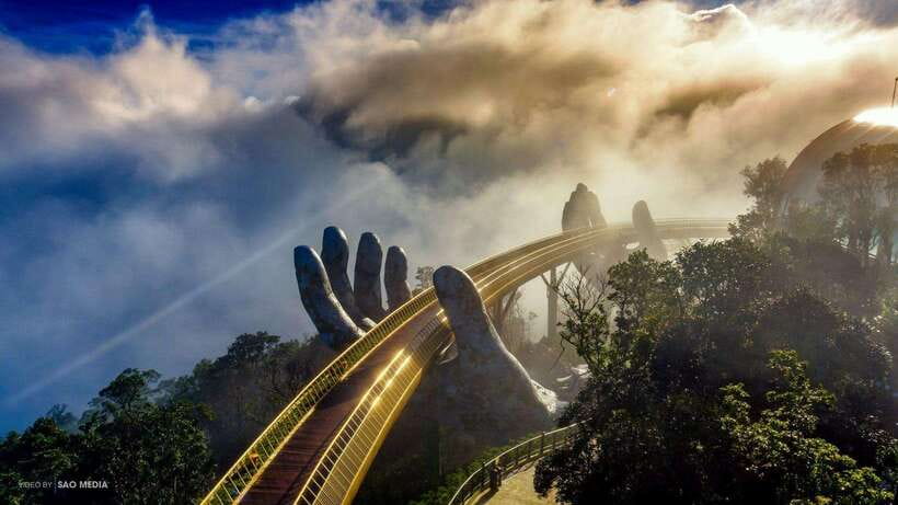 Hoi An/Da Nang: Golden Bridge and Ba Na Hill Tour - Fantasy Park and King Peak: your choose-your-own-adventure window