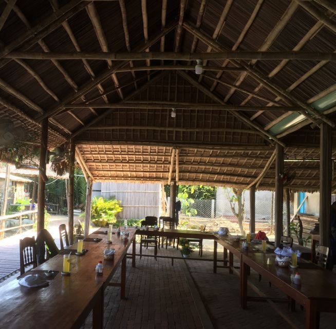 Hoi An/Da Nang: Golden Bridge and Ba Na Hill Tour - Choosing a guide: what the English commentary is really good for