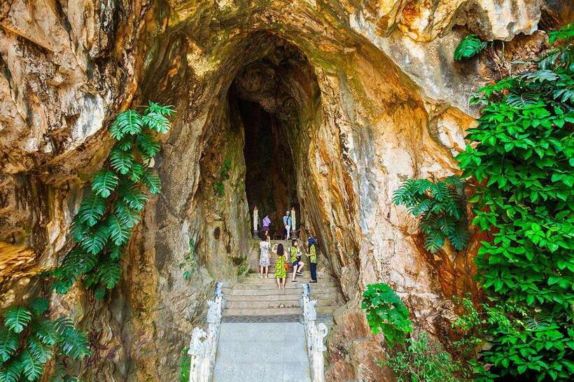 Hoi An/Da Nang: My Son Sanctuary - Golden Bridge by Car - A Private, English-Speaking Car Day from Da Nang or Hoi An