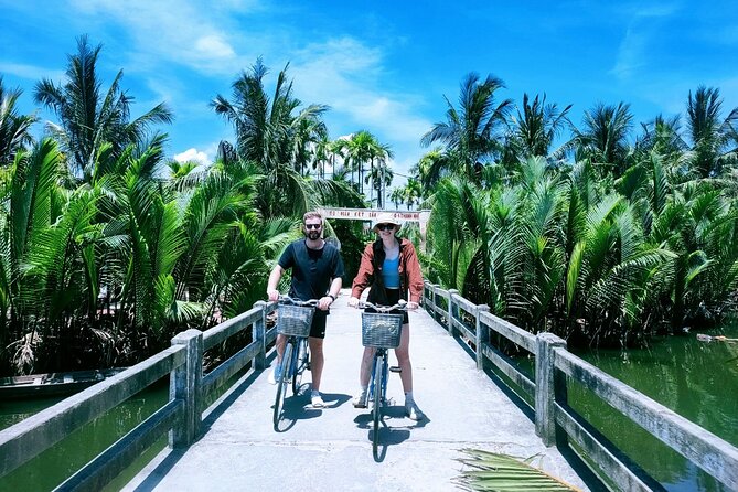 Hoi An Eco-Biking Tour - Getting started: pickup, bike time, and a small-group pace