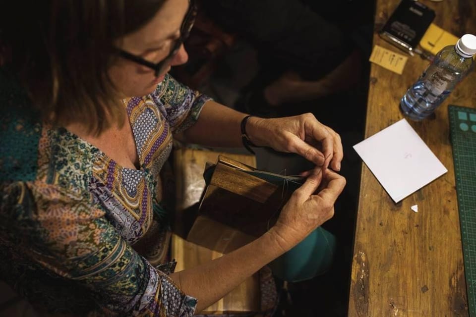 Hoi An: Experience Handmade Leather Making in Oldtown - Choosing leather color and customizing your design