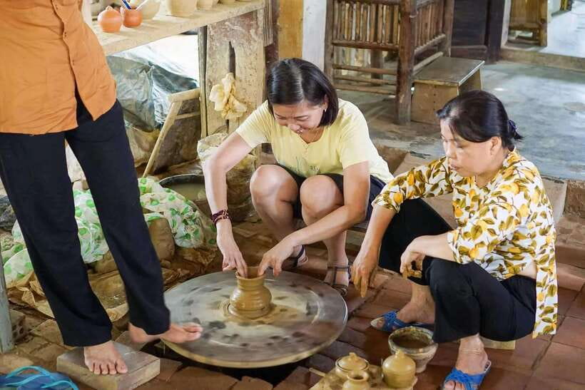 Hoi An: Experience Pottery Making With Local Craftsmen - Painting Your Piece: Where Your Souvenir Becomes Personal