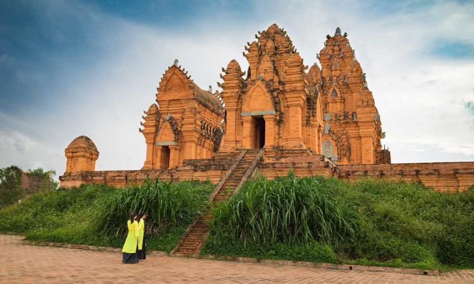 Hoi An: Full-Day Small Group Trip to My Son Sanctuary - Getting there from Hoi An: road time vs small-group convenience
