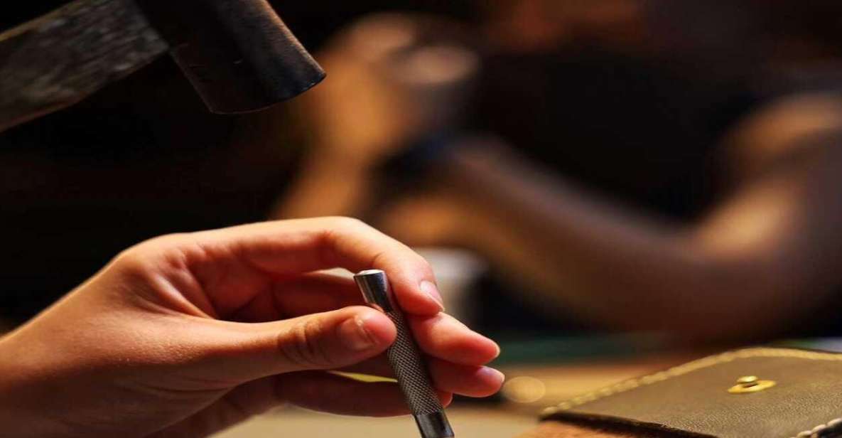 Hoi An: Handmade Leather Crafts Workshop (Starter Course) - Your first decision: item type and leather color