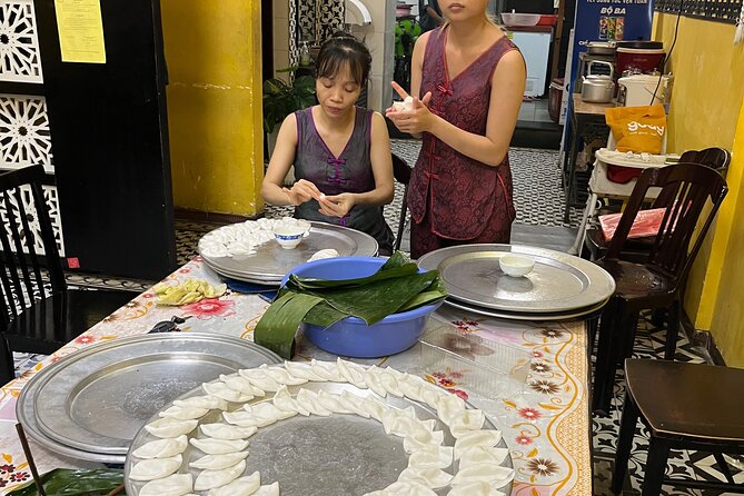 Hoi An hidden food adventure - Where you start and end: church meeting point to Chùa Cầu finish