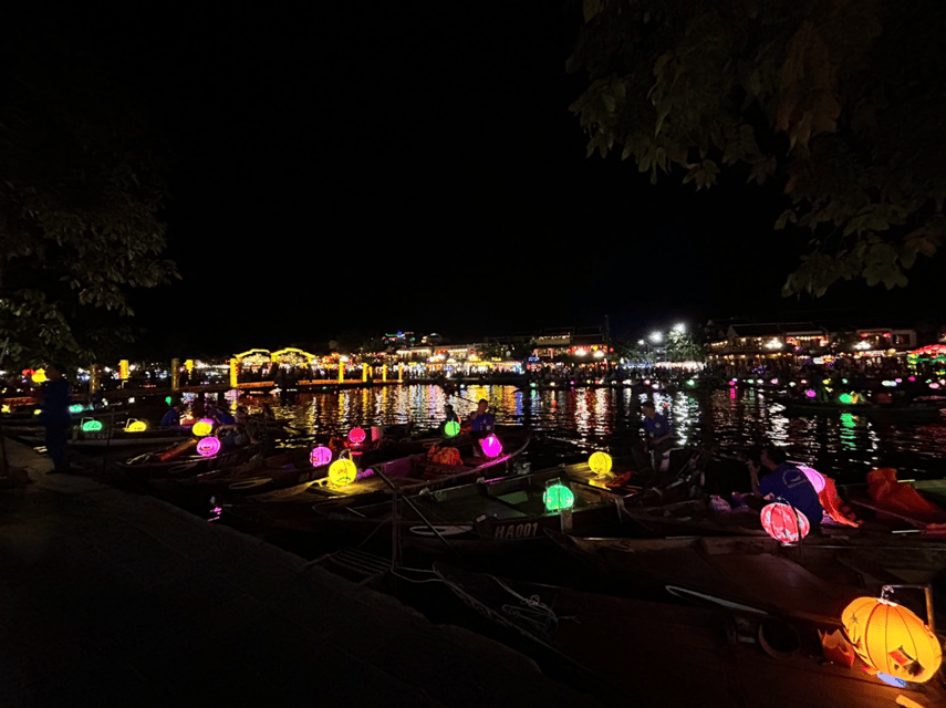 Hoi An: Hoai River Boat Ride & Lantern Release Experience - Timing: the 17:00 to 21:30 window and your 15-minute ride