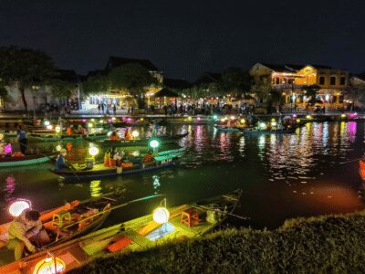 Hoi An: Hoai River Boat Ride & Lantern Release Experience - Meeting point reality check: go straight to the ticketing counter